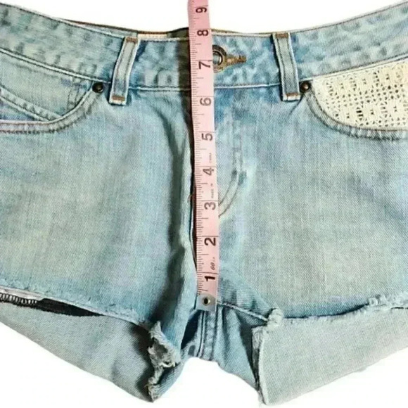 Volcom Brand Denim Jean Shorts Cherry Bomb - Picture 8 of 10